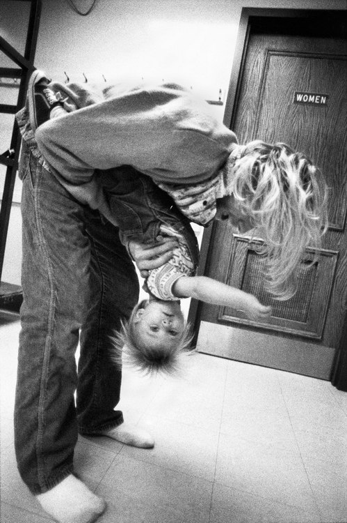 kurtcobain-nirvana5: Kurt Cobain with his baby daughter Frances Bean Cobain.October 26, 1993 - 