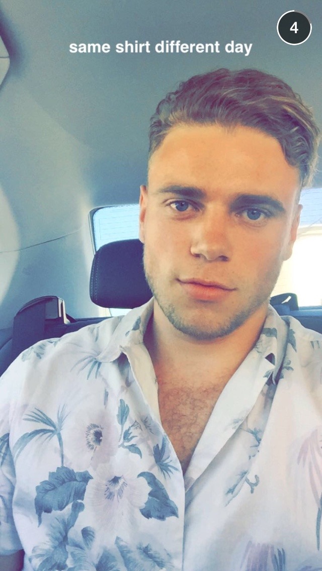 olyacosmo:  OMG. I died 💆🏼 Snapchat: gus.kenworthy 