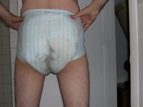 hanjuejingle: abdl84: Very messed &amp; dirty diapers. The first two and last two photos are me 