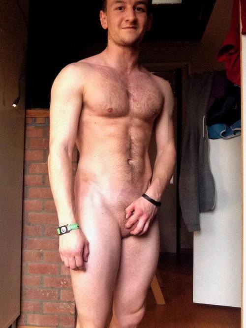 Sex brainjock:  Gymnast Eddie p. 2 pictures