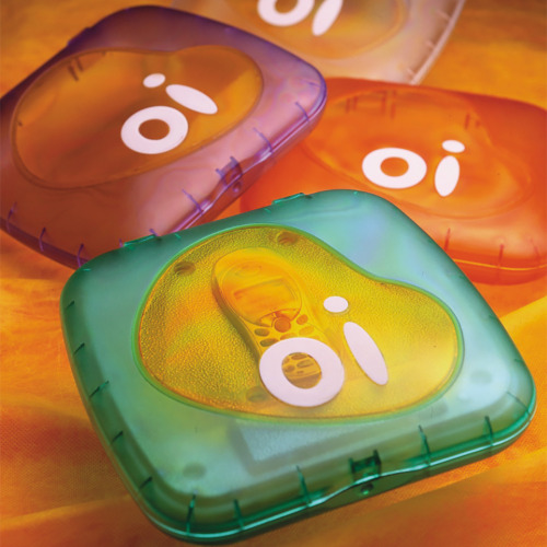 y2kaestheticinstitute: Oi Cell Phone Packaging by GAD (early-mid 2000’s) I kinda want these to retur