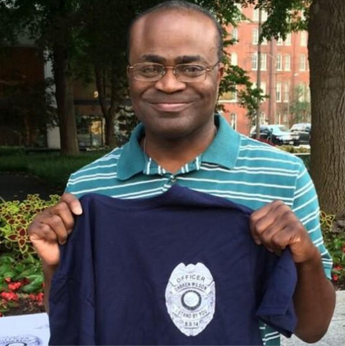 literallysame:  OMG ITS THE CELLPHONE GUY HE WAS AT A PRO-DARREN WILSON RALLY   