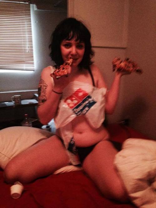 hot-girls-eating-food:  we got a super hot pizza submission today! ft. Domino’s derelicte couture 