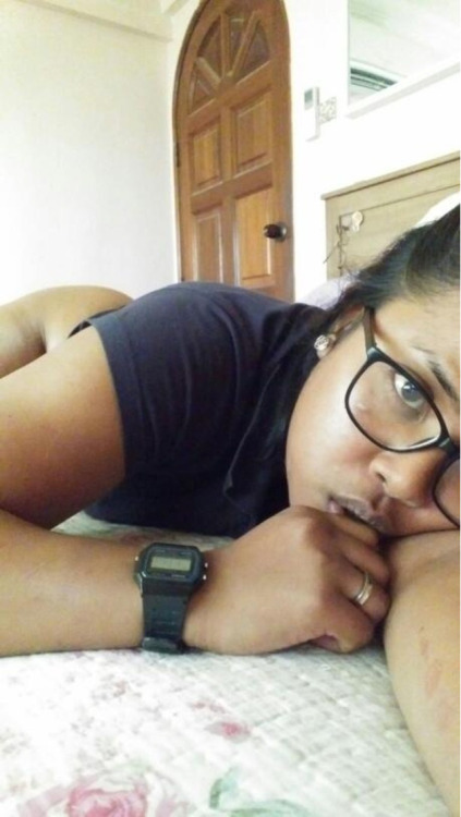 sweatydonkeyballs: whateveryouwantzxc: Ni girl senang bawak. Kasi minum masuk bilik confirm dapat Su