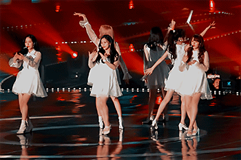 dailygfriend:  GFRIEND performing ‘Time for the moon night’