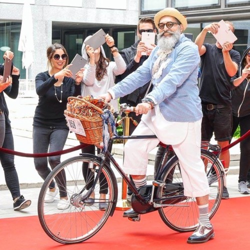 Red carpet of Saturday Style Ride Zürich! Me and my 30 year old dutch bicycle &lsquo;Sparta&rsquo; 