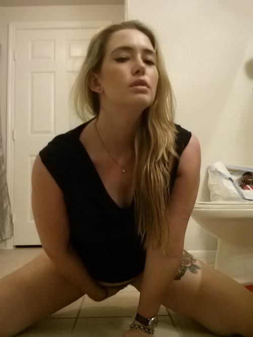 avalynevans:  I’m sorry, Daddy. I was being a bad baby girl. 