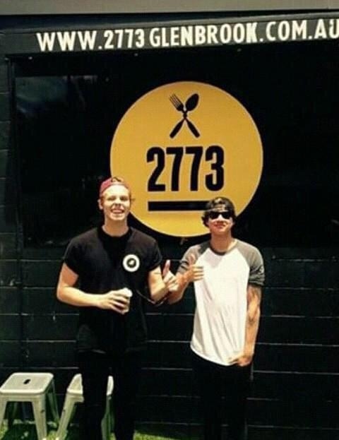 fivesexesofsummer:  the fucking height difference  luke is gigantic and it scares me idk