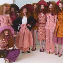 marcjacobs:  That time Grace Coddington dressed 7 models in Marc Jacobs SS11 for Vogue Magazine and then took the cutest picture, ever, backstage after the shoot.  