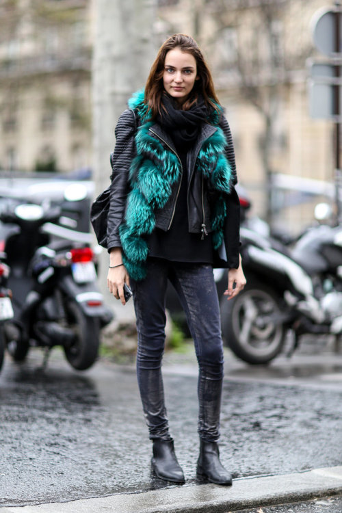 fashion-clue: vogueably: hey babe. www.fashionclue.net| Fashion Tumblr, Street Wear & Outfits