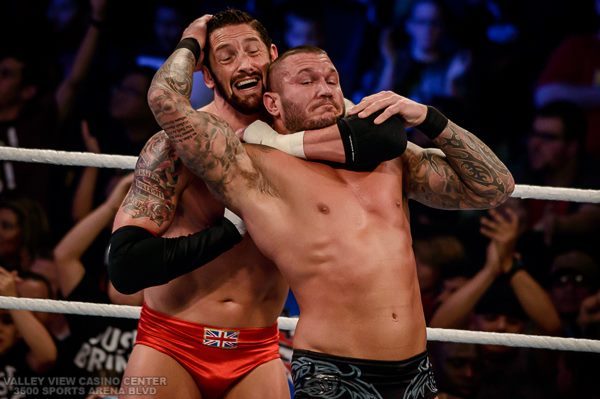 rwfan11:  Cuddle time with Wade Barrett.