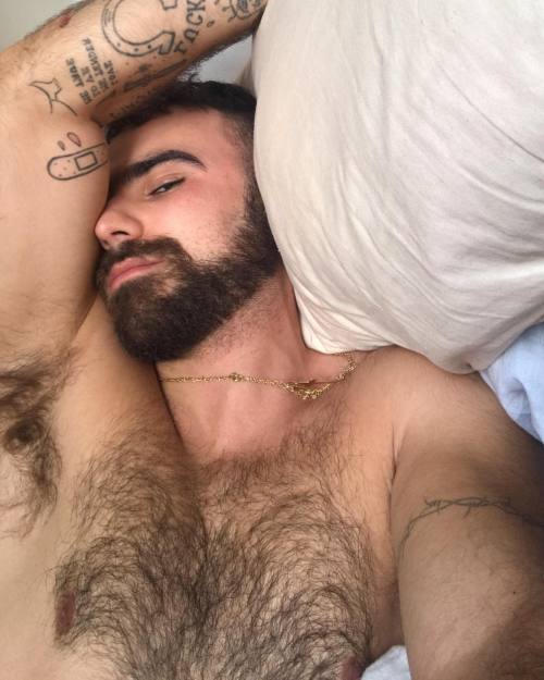 https://64.media.tumblr.com/15b5fac6bc828f6503a42e788225a578/eb1b94b74d24b78c-4c/s500x750/caf493c35ad26ac0996bd26140db1bf263432152.jpg