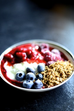 im-horngry:  Yogurt &amp; Berries - As Requested!