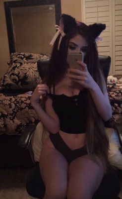 celestiavegaoffical:just a lil kitten