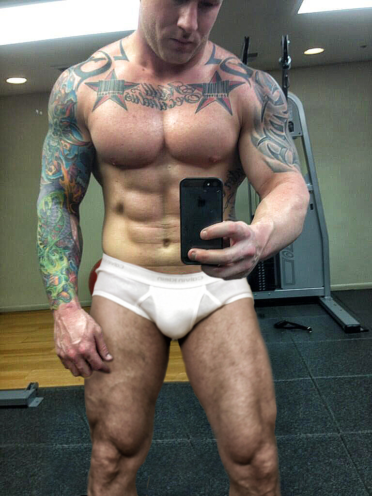 ranhotdom:  Josh Hopkins. 