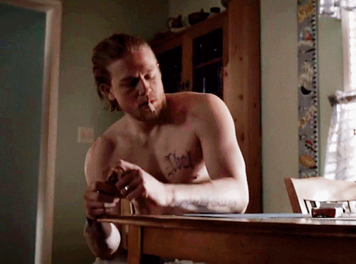 Porn photo gayzing-away:  CHARLIE HUNNAM in ‘Sons