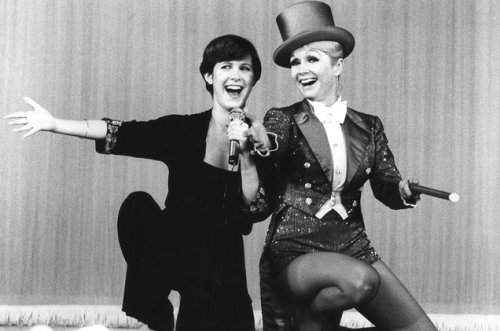 atomic-chronoscaph:Carrie Fisher and Debbie Reynolds