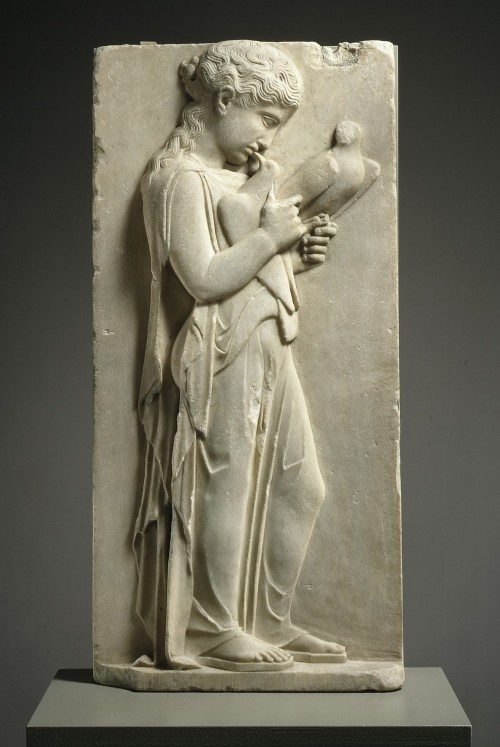 drakontomalloi: Anonymous Greek (Parian) artist - Grave stele of a little girl. Around 450–440