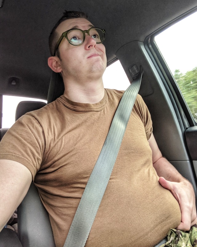 keepembloated:bellycentralstation:Been feelin&rsquo; ~*extra*~ tubby in uniform