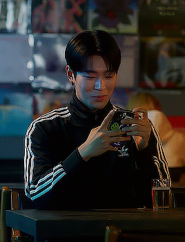 Sangwoo: *does Anything*