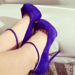 highheeljessi:  shoelovergirl:  Shoe Lover