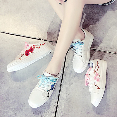 pinkune:Flower Embroidery White Casual Lace Up Shoes 