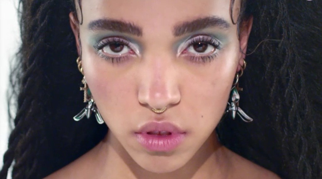 delacroixed:  FKA twigs - Video Premiere of Pendulum