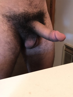 findingmascbush:Hot submission of this dark overgrown bush