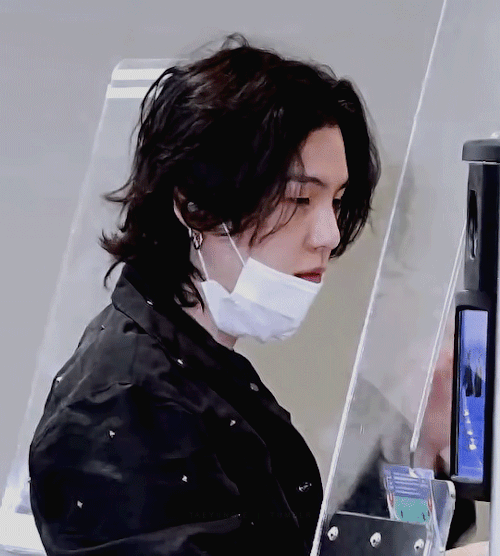 Pov: You Fall In Love At The First Sight