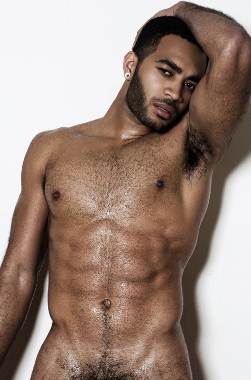 beardedbruthaluva:  tasteemenblog: TasteeTreasures.Com his pit and body musk smell like heaven.