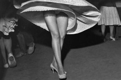 bunny-von-teese:  1950sunlimited:  Swing!