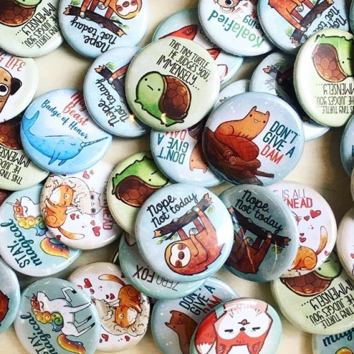 Funny buttons available in my Etsy shop @ www.michiscribbles.etsy.com #etsy #etsyshop #buttons #pinn