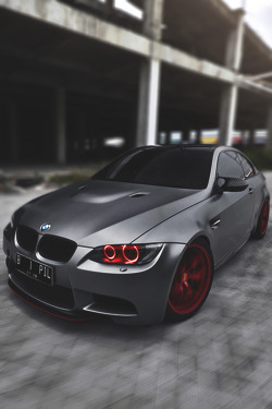 johnny-escobar:  Frozen Grey M3