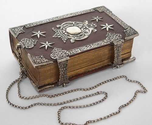 myimaginarybrooklyn:Early 17th century Hebrew text with early 18th century silverwork ornamentation 