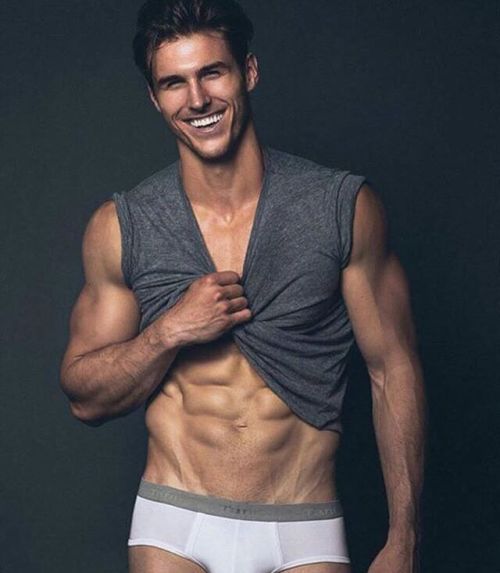 billyraysorensen:  Hot body – killer smile …Dusty Lachowicz