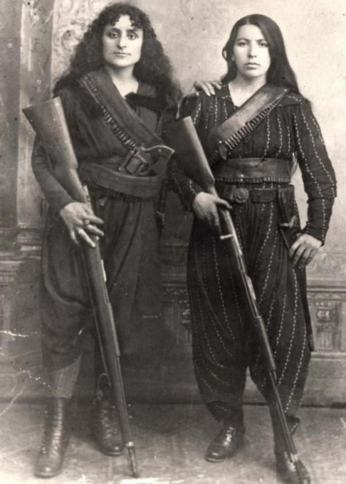 coolkidsofhistory:Two Armenian women pose with their rifles before going to war against the Ottomans