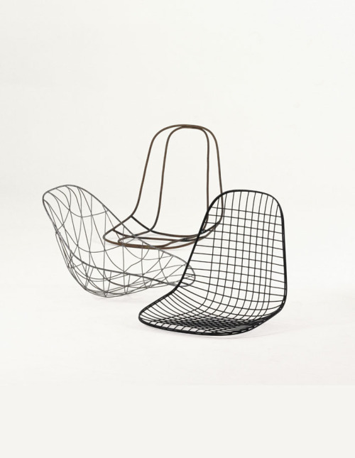 Ray and Charles Eames, prototypes for the Wire Chair, launched in 1951. © Vitra