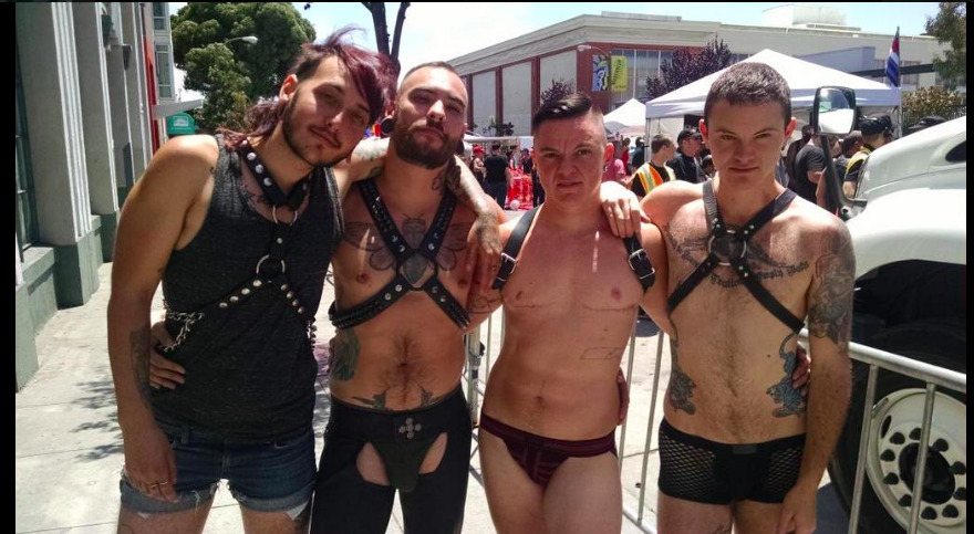ftmfags:  I spent yesterday spanking butts and eating ass right in the middle of