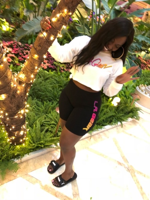 missbuttercupifurnasty:  dwntwnpuccibrown:  I havent posted a pic on tumblr in a while… Yall havent missed shit but my body been flourishing and Ive been looking amazing as always.  Hello beautiful 