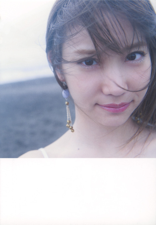 voz48reloaded:  Nagao Mariya 1st Photobook 「Utsukushii Saibo」  