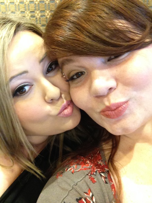 lexxxiluxe:  @MandyMajestic and @LexxxiLuxe 