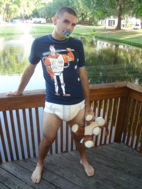 littlebabydee:  Yesterday was payday, so Daddy an’ I went clothes shopping~ Do you like my new shirts? =3 