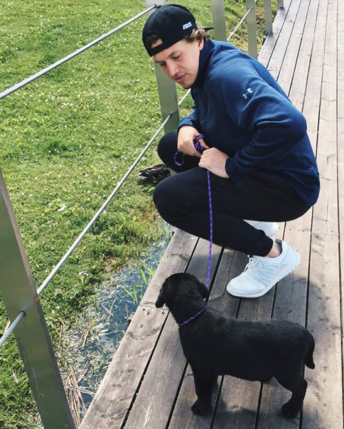 Rickard Rakell taking his puppy, Stella, for a walk(Source: instagram.com/stella_ra_li)