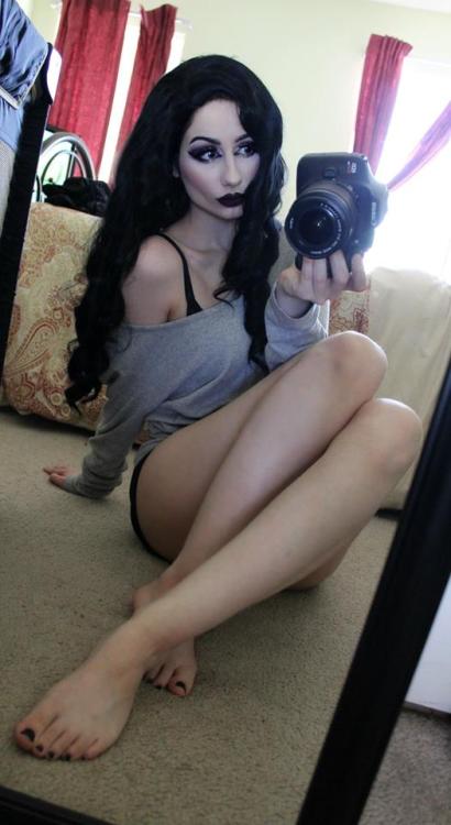 @theblackmetalbarbie ♥