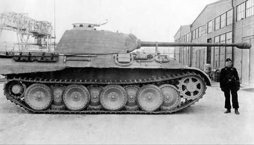 bmashine:PzKpfw V “Panther” ausf.A at an Assembly plant in Germany. 1944