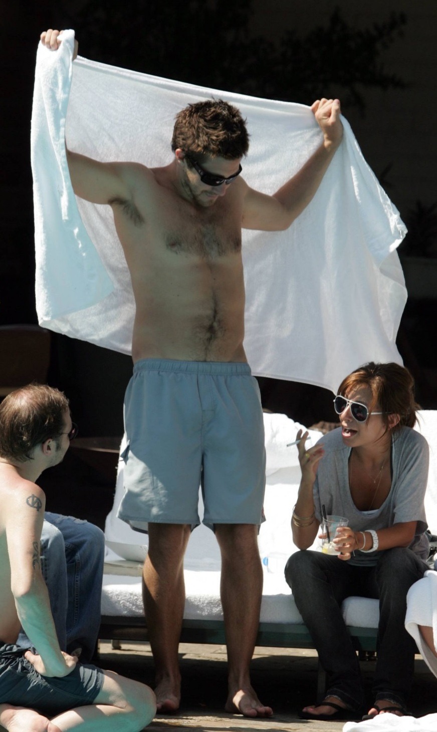 hotfamousmen:  Jake Gyllenhaal