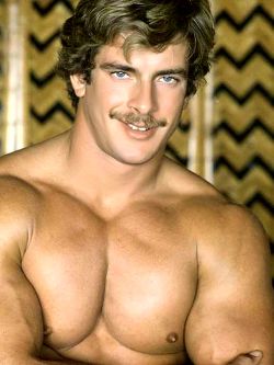 juicedmaleboobsworld:REX MORGAN/BUCK HAYES. HANDSOME, 80s BODYBUILDER PORNSTAR WITH JUICY PECS. BIG TITS, BIG LOADS.