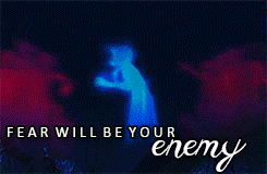 velmakilly:  elsa-queen-of-arendelle: F e a r in Frozen.  #THE ANXIETY REPRESENTATION