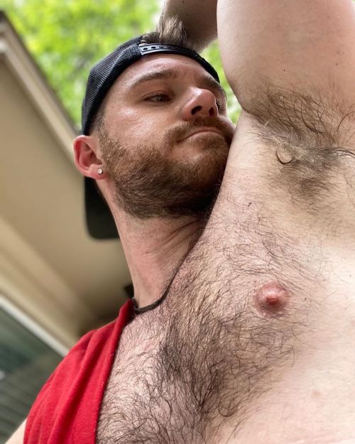 https://hairysweatysmelly.tumblr.com/post/692448324507287552