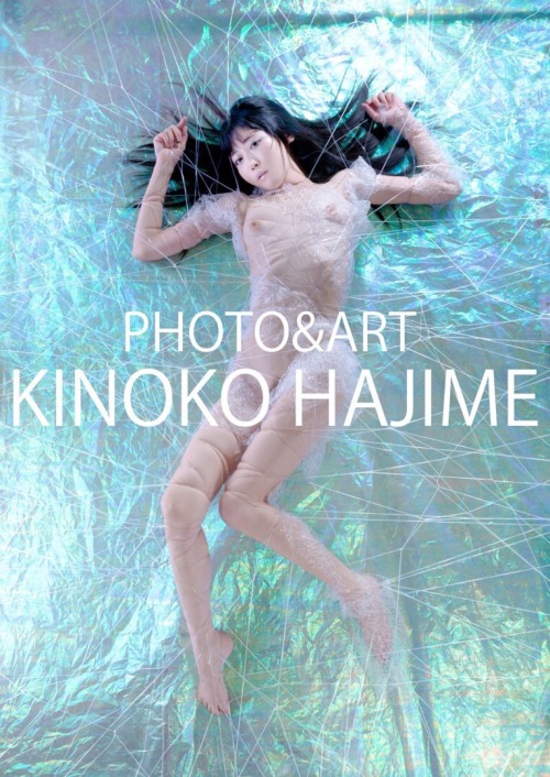 kinokohajime:  Kinoko Haiime Art Workhttp://shibari.jp I am photographer and rope artist. Model:Nananano Hair:Masayo Tie&Art:Kinoko Hajime Photo;Kinoko Hajime  苦労して探し出した不思議な素材を背景紙と衣装に…。 光の反射性の高い特殊なヒモで拘束しました。